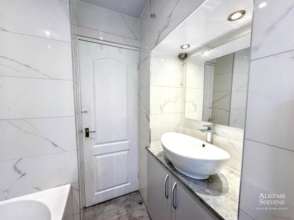 2 bed Terraced for sale Image 11