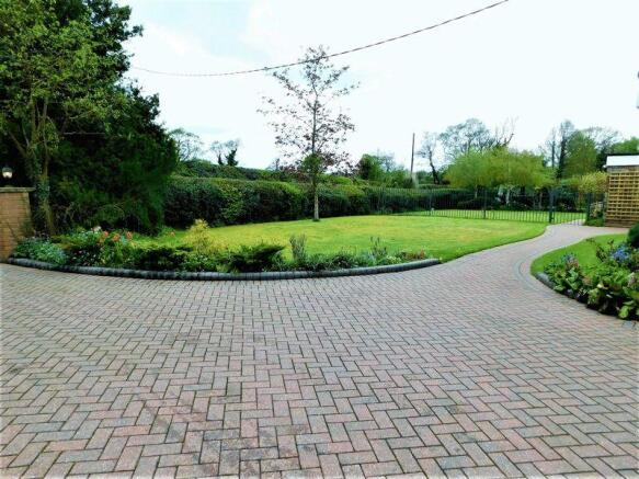 Driveway/Front...