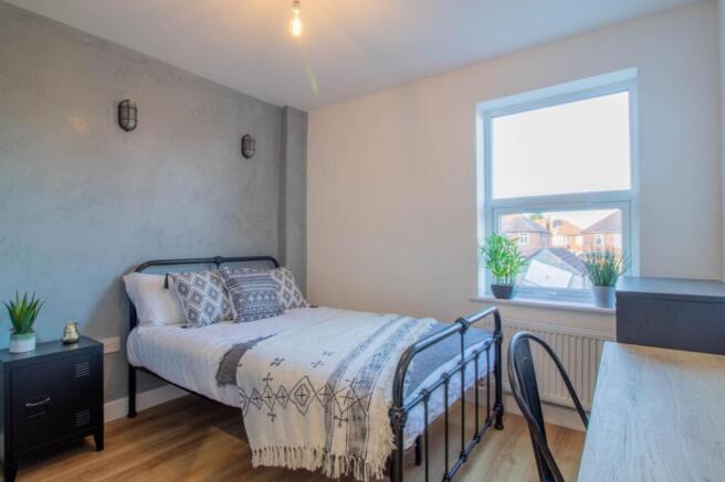  Bedroom 5 (Double with Ensuite)