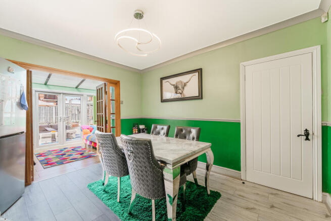 3 bed Semi-Detached for sale Image 8