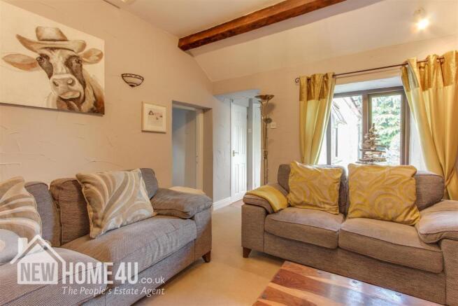 LOUNGE: