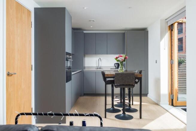 3 bed Town House for sale Image 6