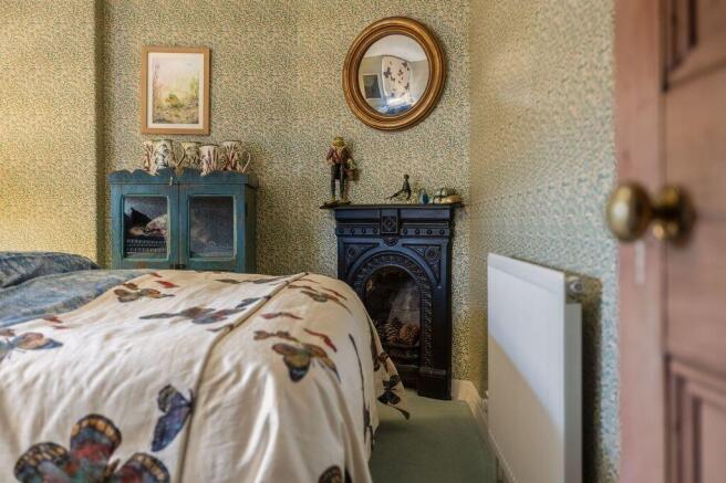 3 bed Terraced for sale Image 11