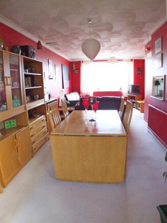 Lounge/Dining Room