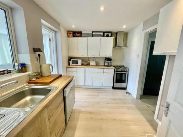 100 Dellsome Kitchen.jpg