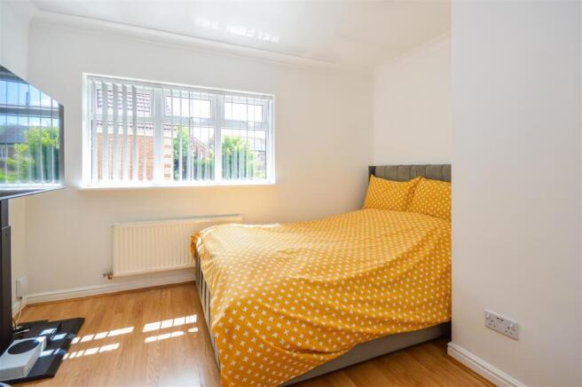 4 bed Detached for sale Image 7