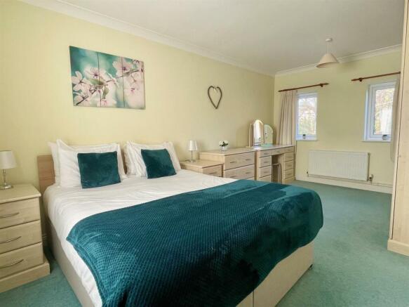 Bedroom 1.JPG
