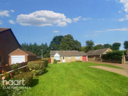 17, Hazelville Close, Harwich CO12 3TQ