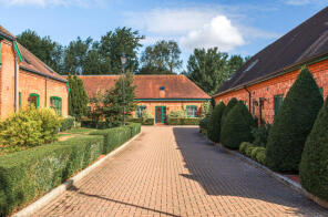 18, Harvest Drive, Wokingham RG41 5RF