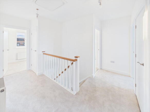 4 bed Detached for sale Image 10