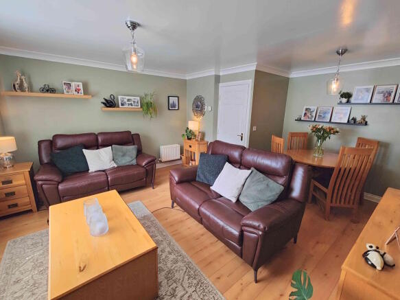 3 bed Town House for sale Image 6