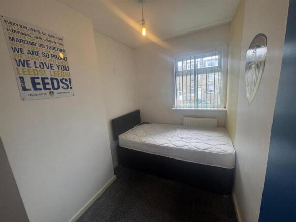 3 bed Semi-Detached for sale Image 11