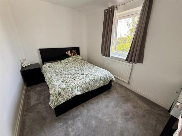 3 bed Semi-Detached for sale Image 11