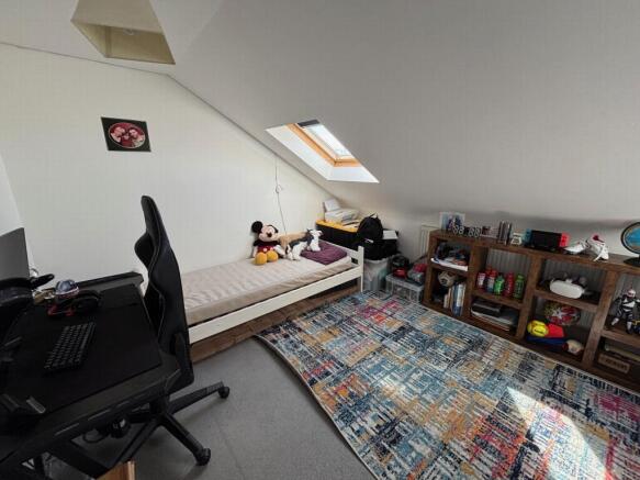 Photo 6