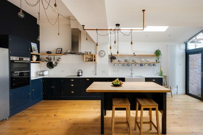 Kitchen_breakfast area.jpg
