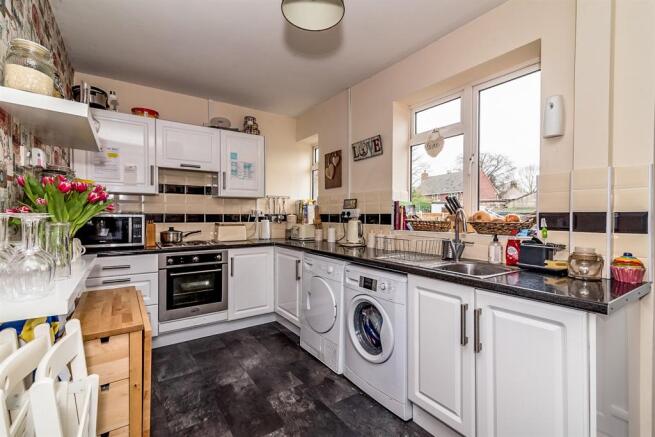 Kitchen: