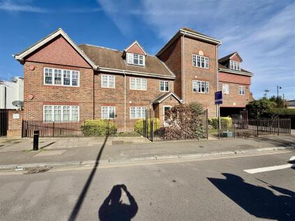 Pannells Court, New Heston Road, Heston, TW5