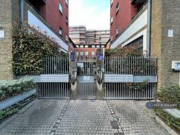 Flat 11, 547 Reservoir Studios, Cable Street, London E1W 3EW