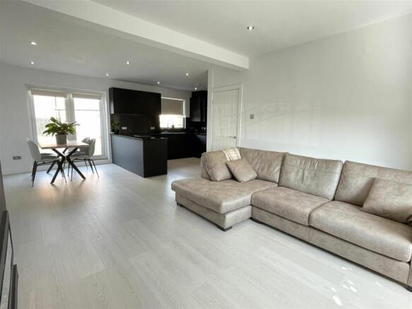 LIVING/DINING/KITCHEN