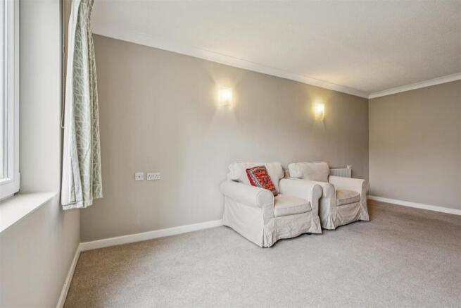 FOR SALE - Homecross House, W4