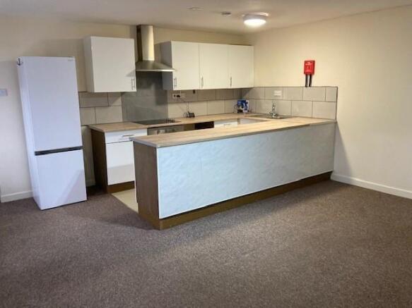 Kitchen 2.jpg
