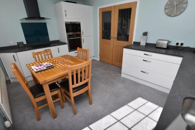 Merlinford Drive, Renfrew, Renfrewshire photo 4