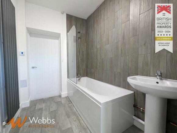 Bathroom 2.jpg