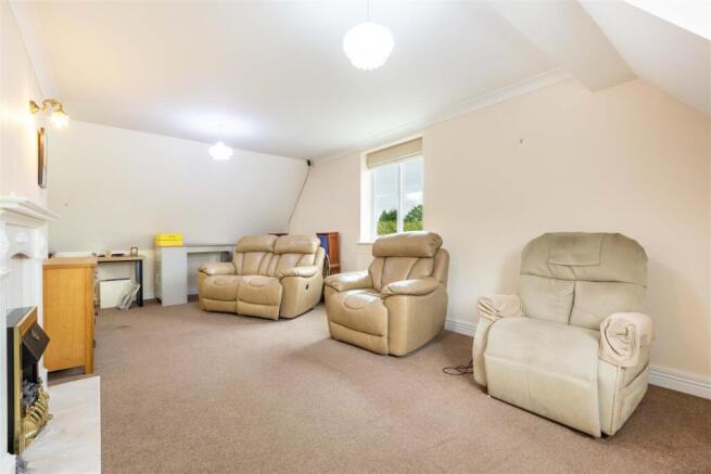 14 Silvermead Court 11.jpg