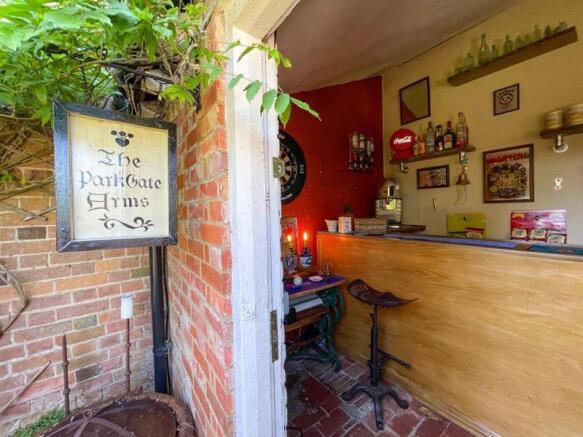 Outside Pub/Office/Gym