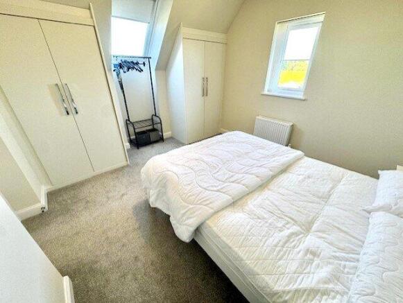 4 bed Detached for sale Image 10