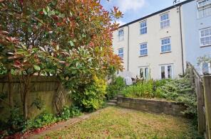 9, Sparnock Grove, Truro TR1 3AT