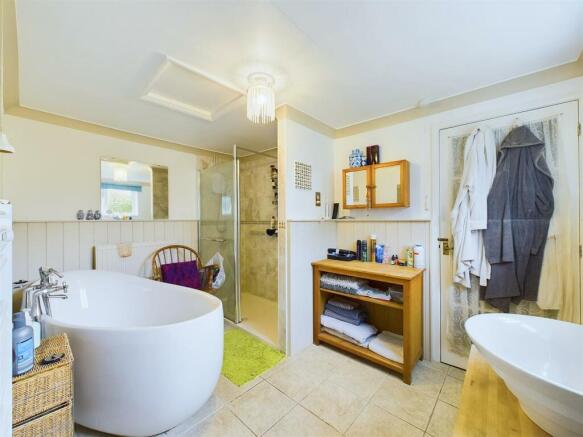 En-Suite 1