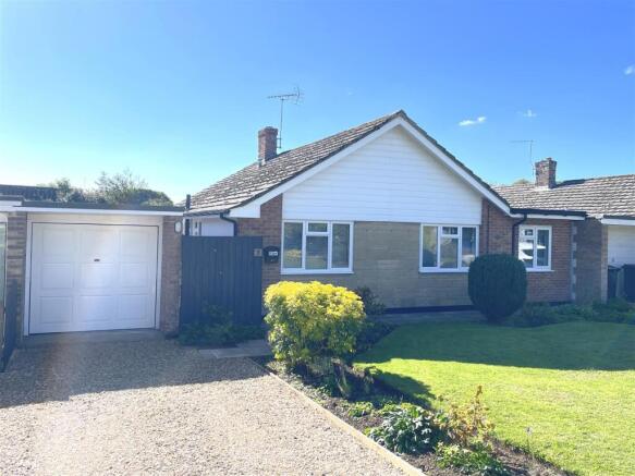 3-bed detached on Marie Avenue, Downton, £495,000