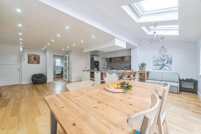 Kitchen dining room