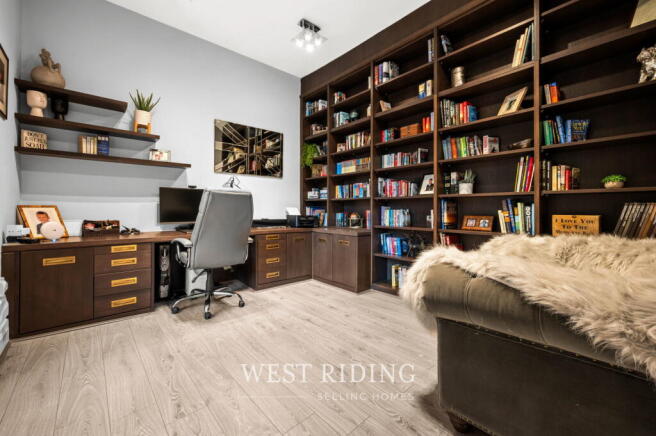 7 bed Manor House for sale Image 10