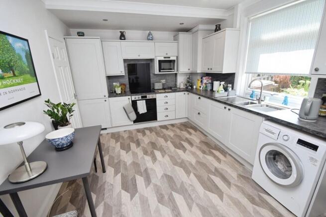 3 bed Terraced for sale Image 4