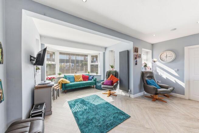 4 bed Detached for sale Image 7