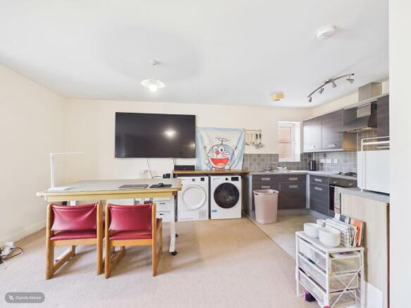Kitchen / Living Area