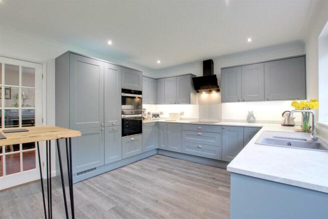 BREAKFAST KITCHEN
