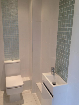GUEST CLOAKROOM