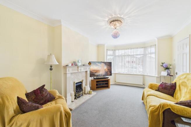 3 bed Semi-Detached for sale Image 4