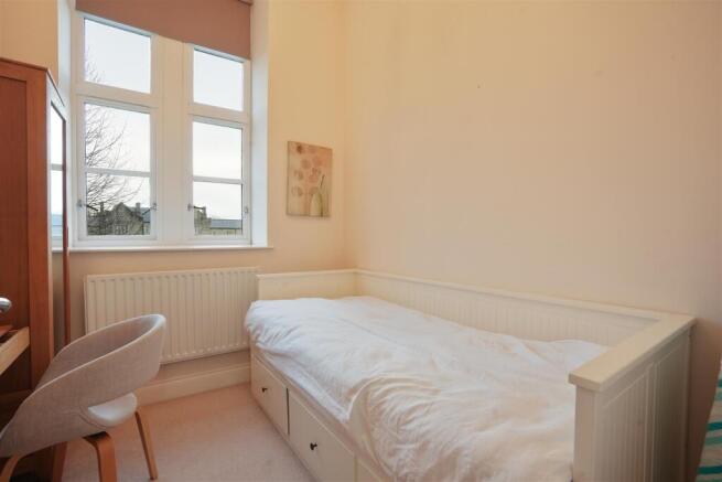 2 bed Apartment for sale Image 12