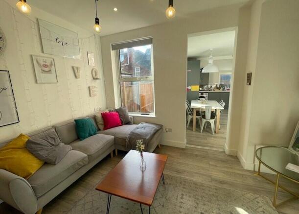 6 Bedroom Semi-Detached House (HMO)
