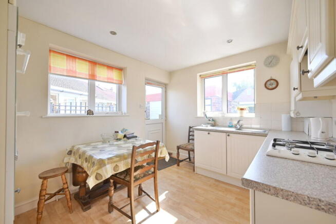 2 bed Semi-Detached Bungalow for sale Image 8