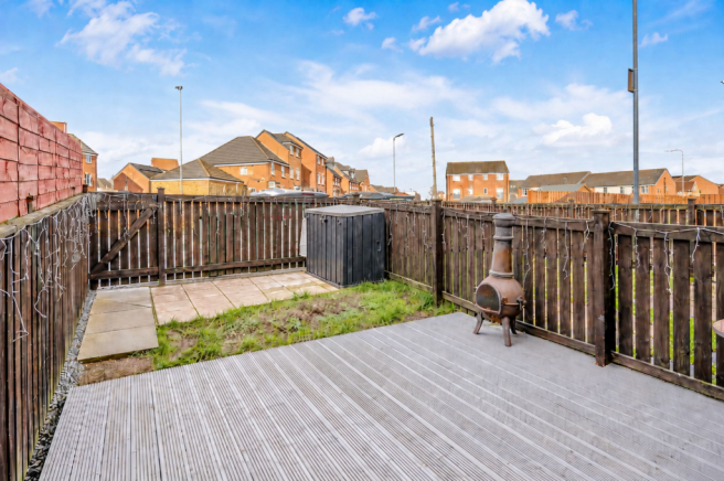 3 bed Terraced to rent Image 7