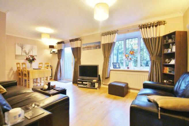 Living/dining room