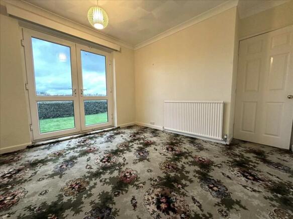 Bedroom (rear)