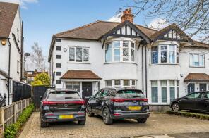 39, Goodwyn Avenue, Mill Hill, London NW7 3RJ