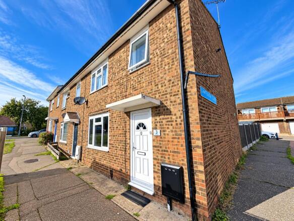 3 Bedroom Terraced in SS14 3TA