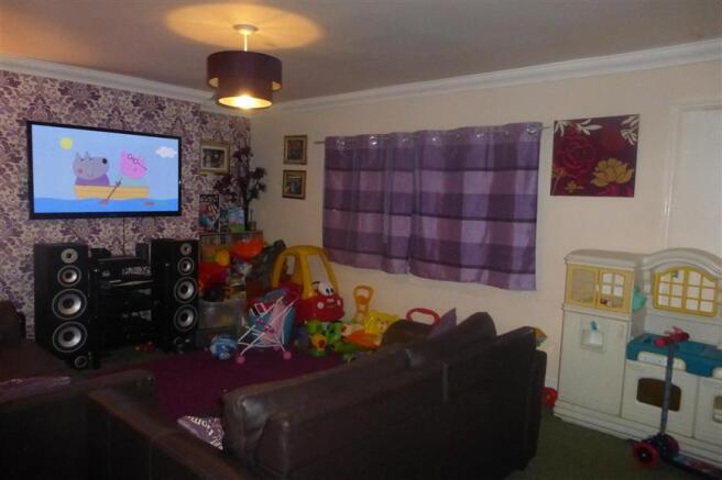 Lounge/ Dining Area